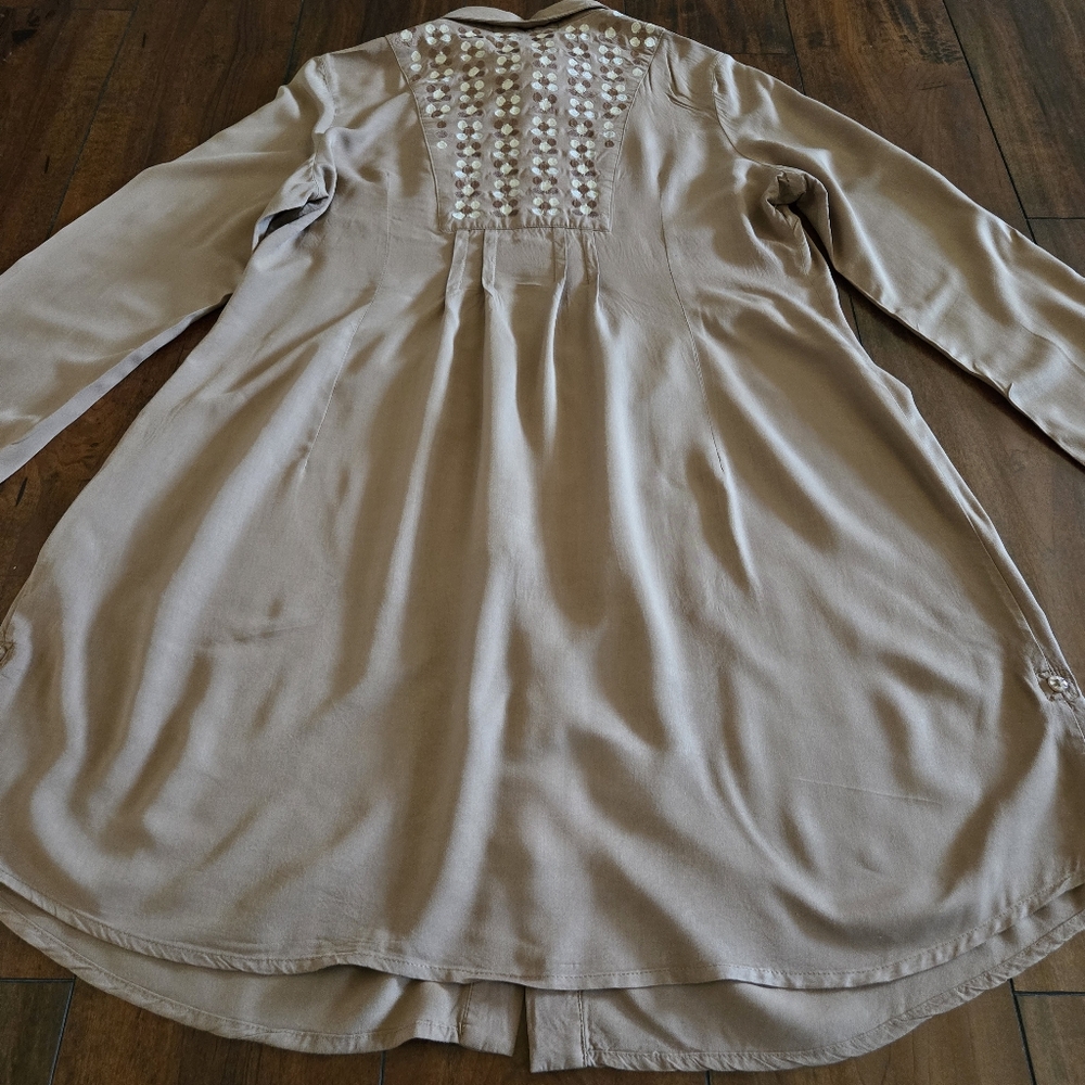 Embroidered Brown Blouse 100% Rayon Button Front Size Large - Picture 8 of 11